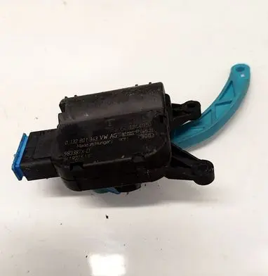 Volkswagen Touran I Air flap motor/actuator 1K1907511E