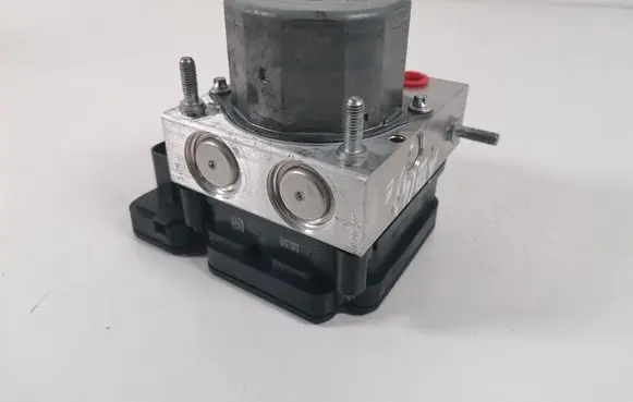 Mercedes-Benz A W176 ABS Pump A0004310500