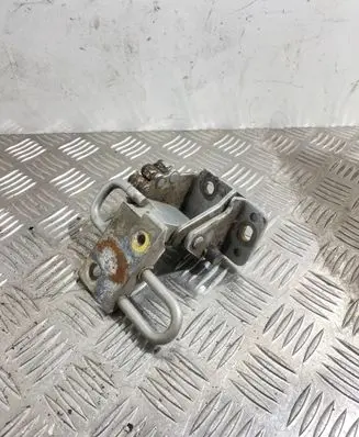Audi A3 S3 8P Front door lower hinge 8E0831411B