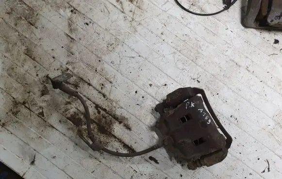 Chevrolet Captiva Front brake caliper NOCODE