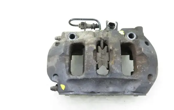 Volkswagen Touareg I Rear brake caliper 7P0615424
