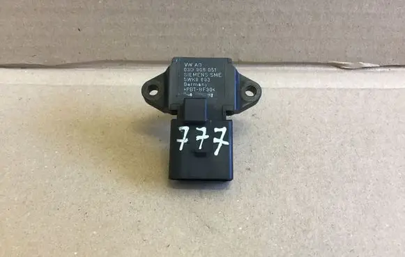 Skoda Fabia Mk1 (6Y) Air pressure sensor 03D806051