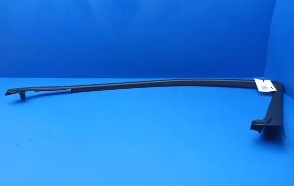 Mercedes-Benz S W221 Front door glass trim molding A2217250271 15703000