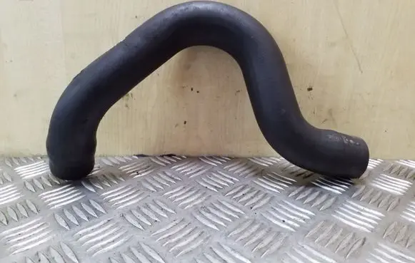 Volvo V70 Engine coolant pipe/hose 30680912