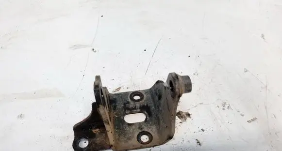 Toyota RAV 4 (XA30) Engine mounting bracket 