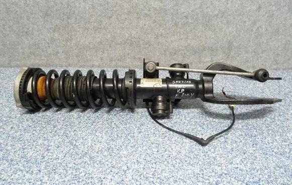 BMW 7 F01 F02 F03 F04 Front shock absorber with coil spring 6792695