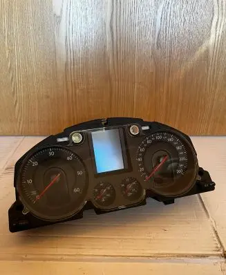 Volkswagen PASSAT B6 Speedometer (instrument cluster) A2C53145550