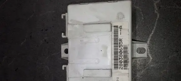 Renault Laguna III Fan control module 28113971-7