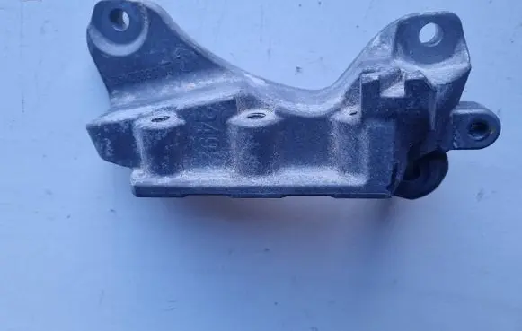 Chevrolet Aveo Engine mount bracket 96852492