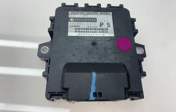 Subaru Legacy Other control units/modules 98226AG00B