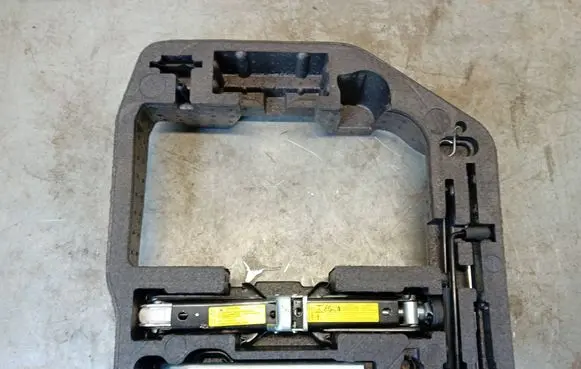 Audi A4 S4 B8 8K Tool box 8T0012109A