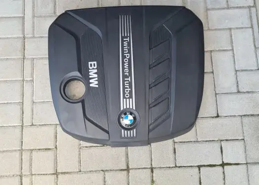 BMW 5 F10 F11 Engine cover (trim) 13718510475