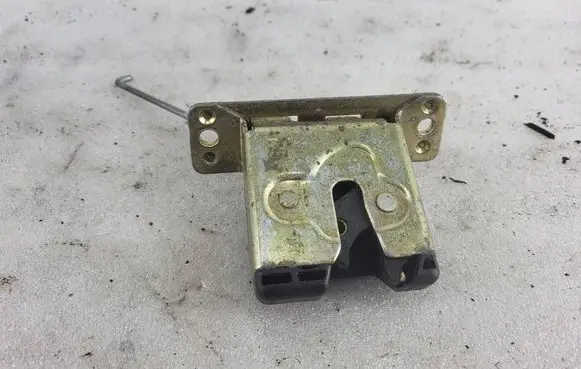 Opel Corsa C Loading door lock 