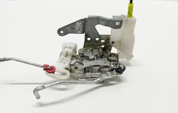 Citroen C1 Front door lock 