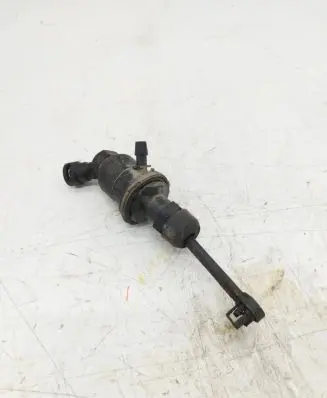 Clutch slave cylinder