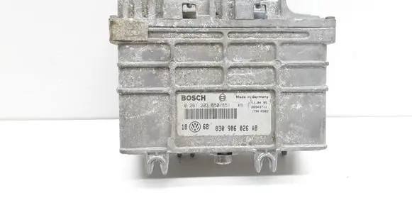 Volkswagen Golf III Engine control unit/module 030906026 030906026AB 0261203650651