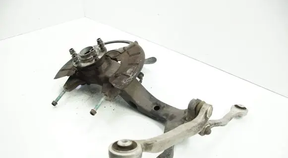 Front wheel hub spindle knuckle