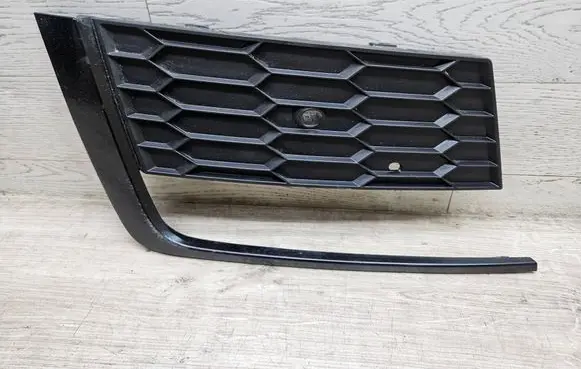 Skoda Octavia Mk3 (5E) Front bumper lower grill 5E0807681H 5E0853793