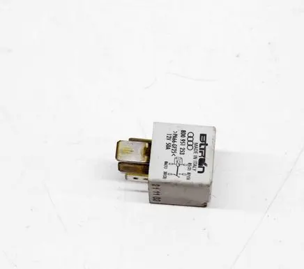 Audi A8 S8 D3 4E Other relay 8D0951253