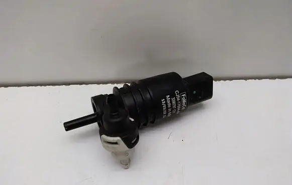 Ford C-MAX II Windscreen/windshield washer pump CJ5417664AA 3396797