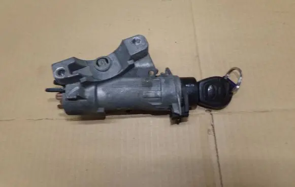 Seat Ibiza III (6L) Ignition lock 4B0905851C