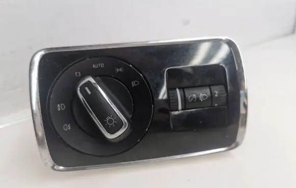 Skoda Superb B6 (3T) Light switch 3T0941431B 04064605