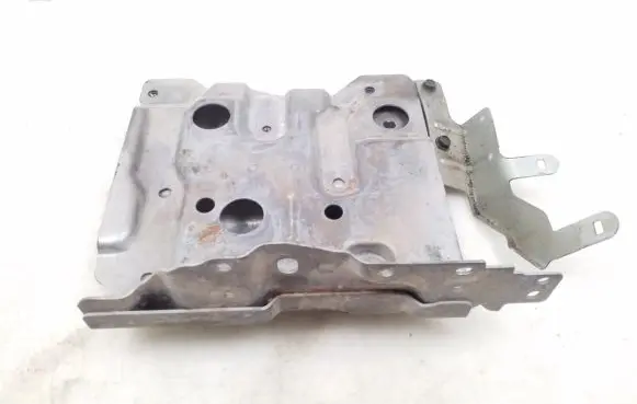 Nissan Qashqai Battery bracket 