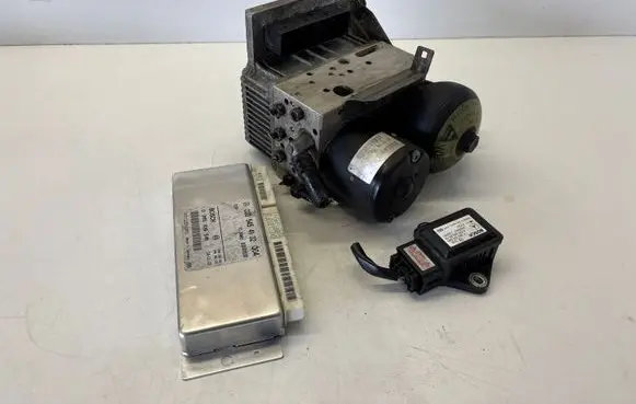 Mercedes-Benz E W211 ABS Pump A0054319612 0265250110