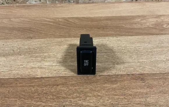 Toyota Avensis T250 Traction control (ASR) switch TR8801