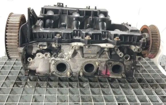 Citroen C6 Engine head DT20C