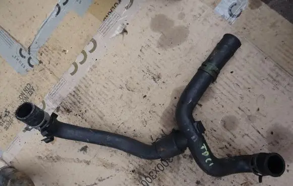 Ford Focus Engine coolant pipe/hose 1S718274CF
