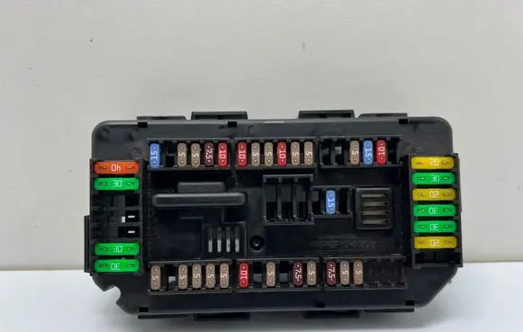 BMW 2 F22 F23 Fuse box set 9389068