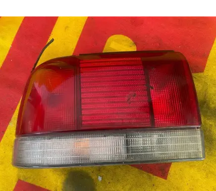 Subaru Legacy Rear/tail lights 22020538 921W12V2
