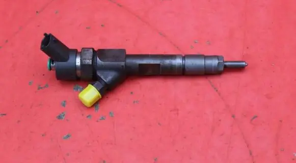 Nissan Primera Fuel injector 8200100272
