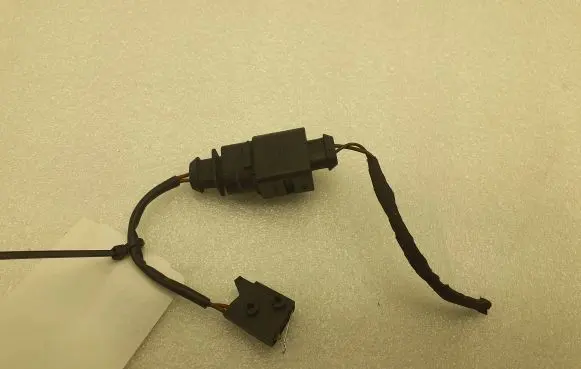 Audi A1 Bonnet alarm switch sensor 8X0953236