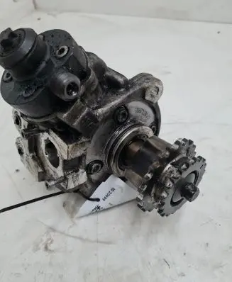 BMW 3 GT F34 Fuel injection high pressure pump 7810696