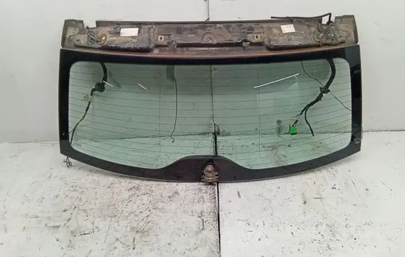 Volkswagen Touareg I Opening tailgate glass 