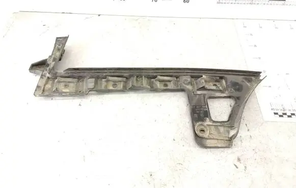 Volkswagen PASSAT B6 Rear bumper mounting bracket 3C9807394