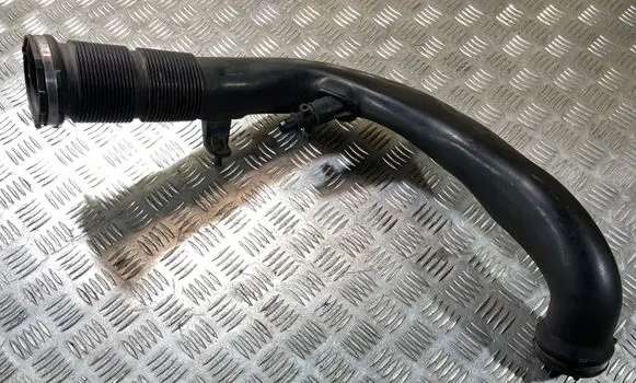 Volvo V50 Turbo air intake inlet pipe/hose 30741210