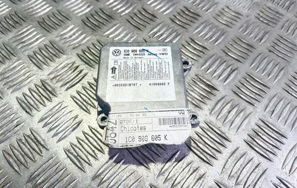 Volkswagen Fox Airbag control unit/module 1C0909605K