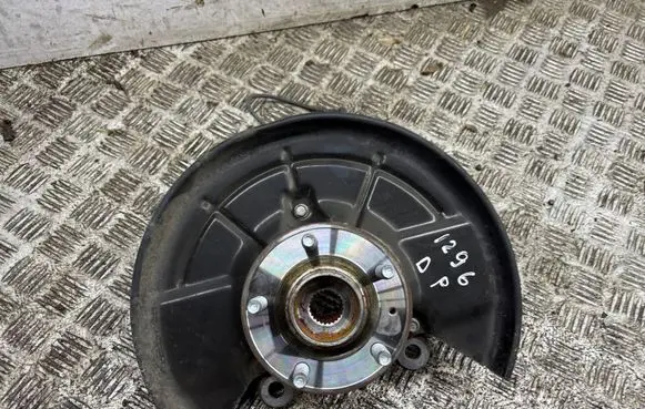 Chevrolet Trax Front wheel hub 