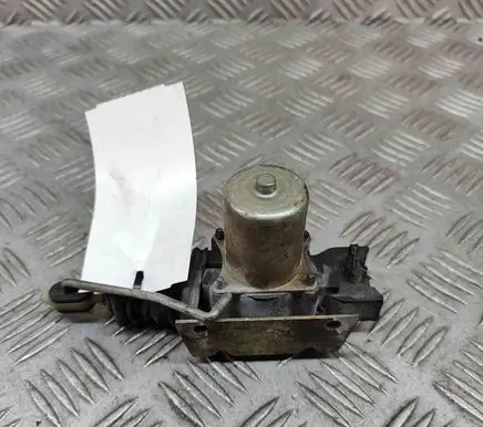 Chevrolet Corvette Coupe door lock (next to the handle) 5045872