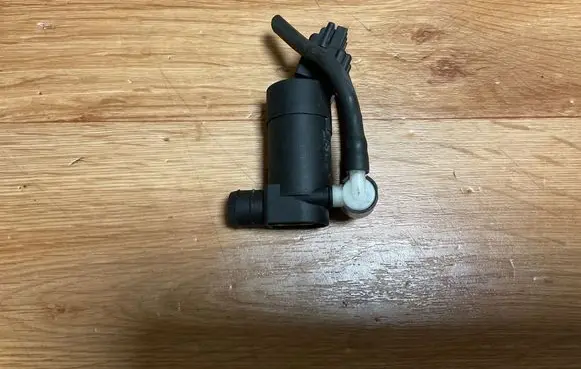 Windscreen/windshield washer pump