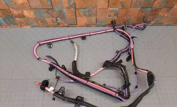 BMW XM Positive cable (battery) 5A403F6 61125A403F6
