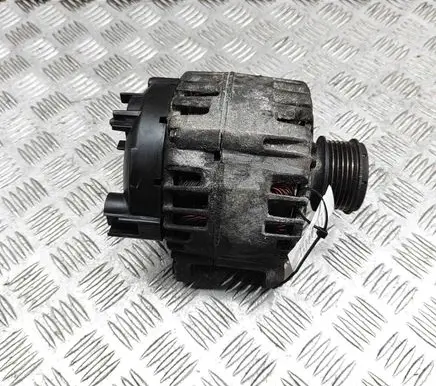 Audi A3 S3 8P Generator/alternator TG14C026 03L903023F