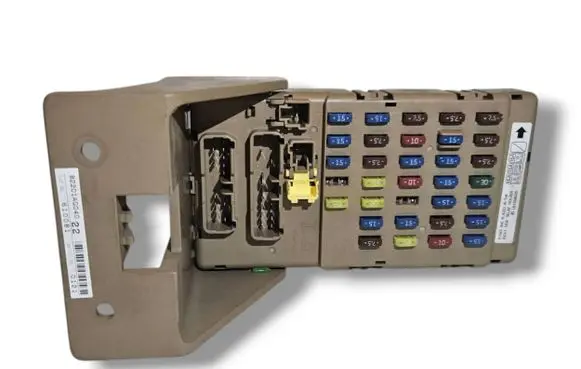 Subaru Outback Fuse box set JB200500N