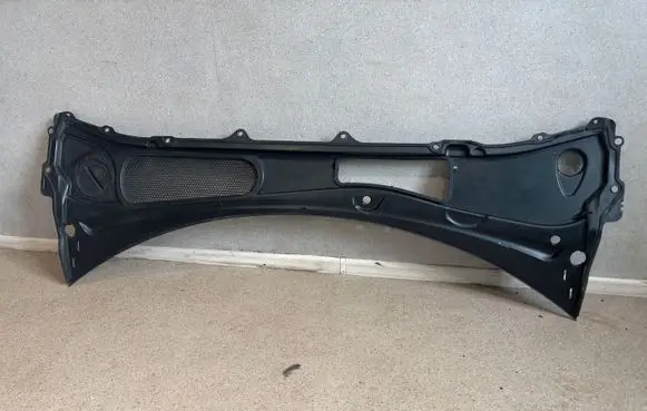 Volvo S90, V90 Wiper trim 31402275