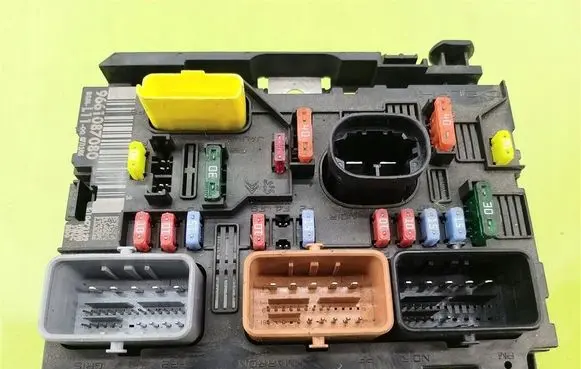 Peugeot 307 BSM Control unit 9661087080