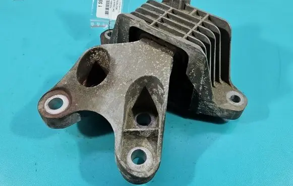 Opel Insignia B Gearbox mounting bracket 84080177 IMPRK1559601