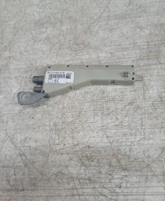 Mercedes-Benz Vaneo W414 Aerial antenna amplifier A4148200089 12401801